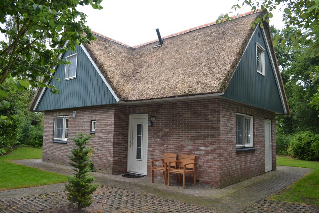 Villapark De Weerribben Paasloo Esterno foto